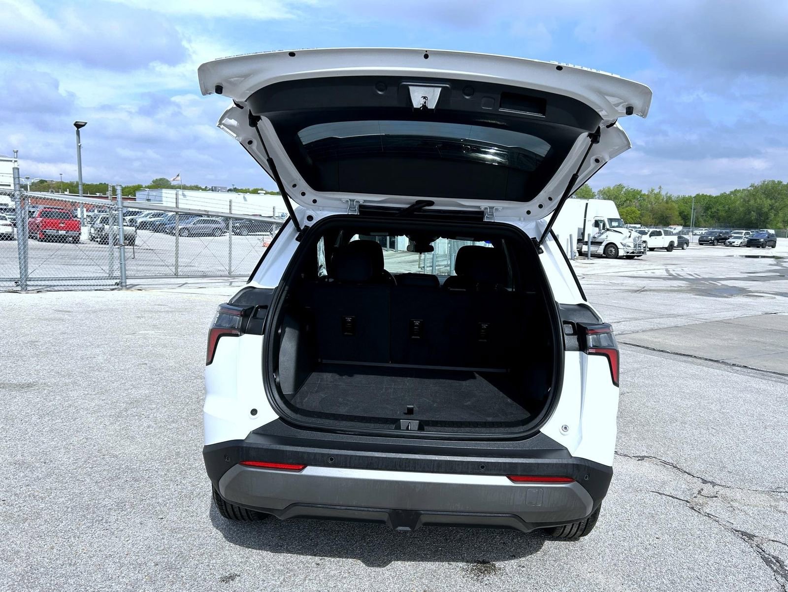 Certified 2025 Chevrolet Equinox LT AWD/4WD image 21