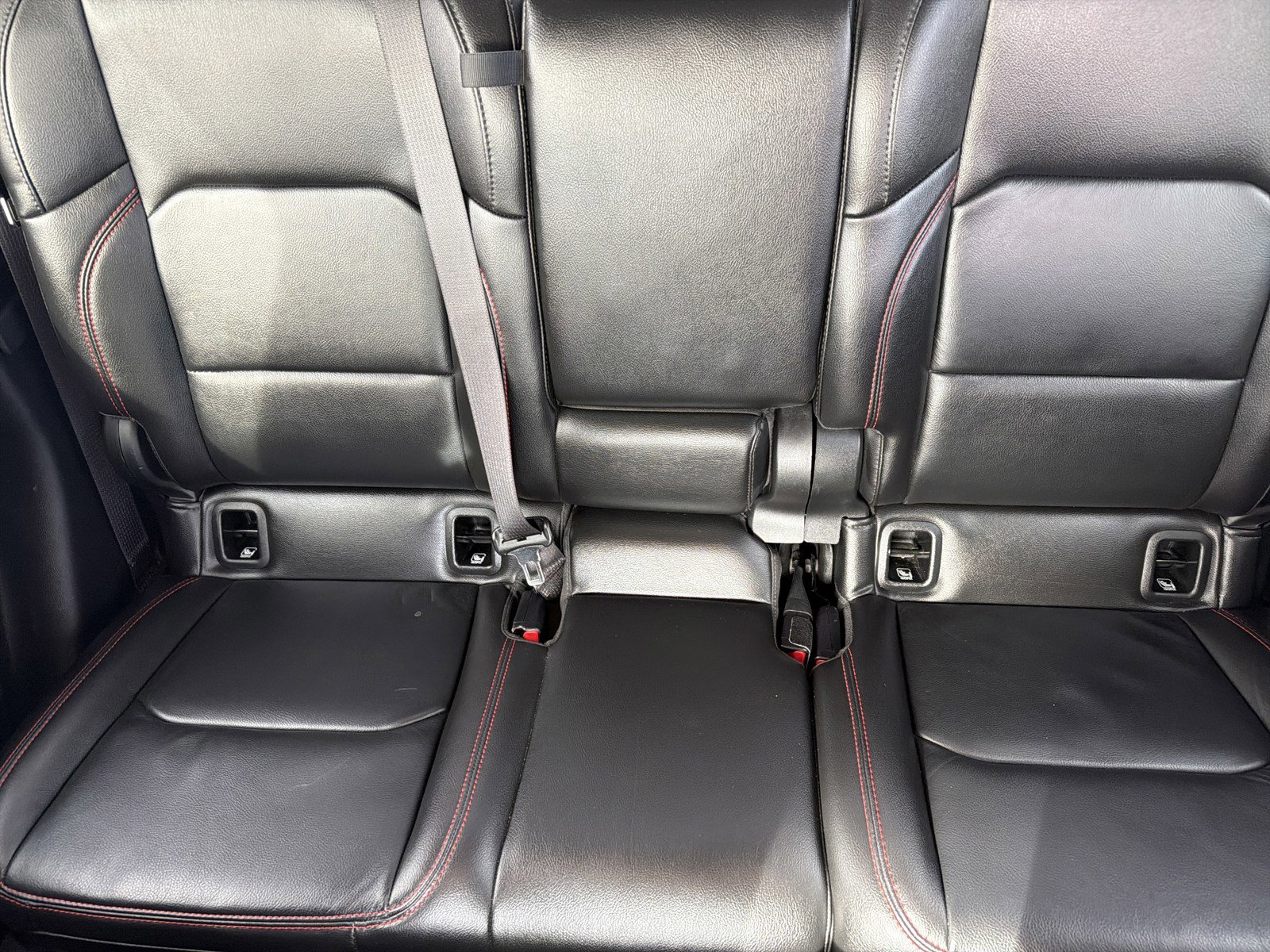 Used 2022 Jeep Gladiator Rubicon w/ Cold Weather Group image 13