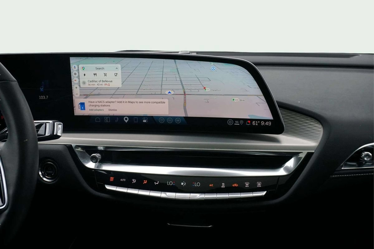 Used 2024 Cadillac Lyriq Luxury RWD image 24