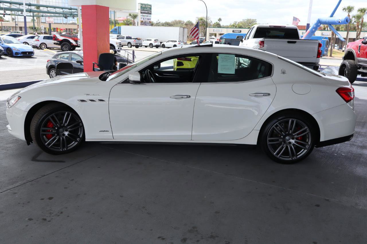 Used 2017 Maserati Ghibli S image 8