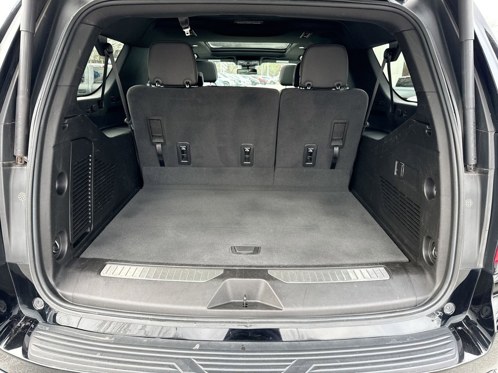 Used 2023 Chevrolet Suburban Z71 image 27