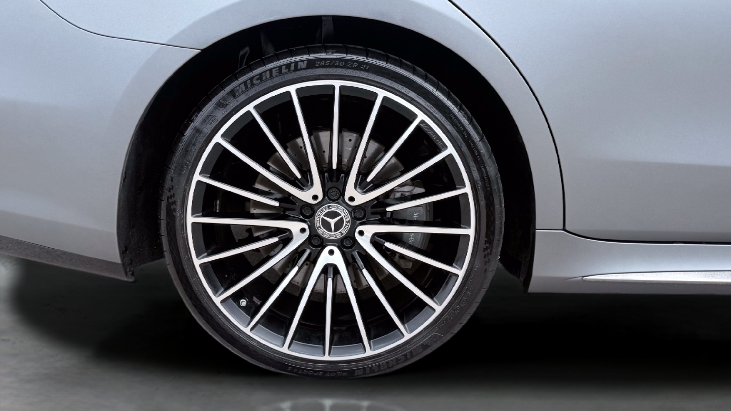 Used 2023 Mercedes-Benz S 500 4MATIC w/ AMG Line image 10