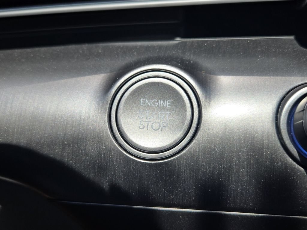 Certified 2026 Hyundai Kona SE FWD image 21