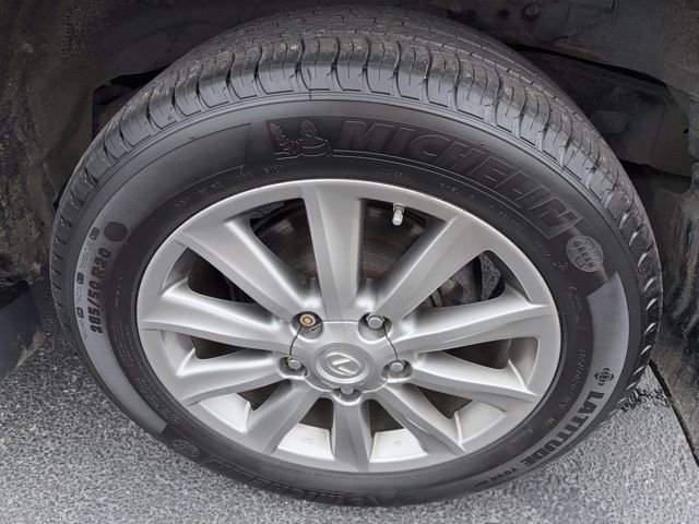 Used 2011 Lexus LX 570 570 w/ Luxury Pkg image 34