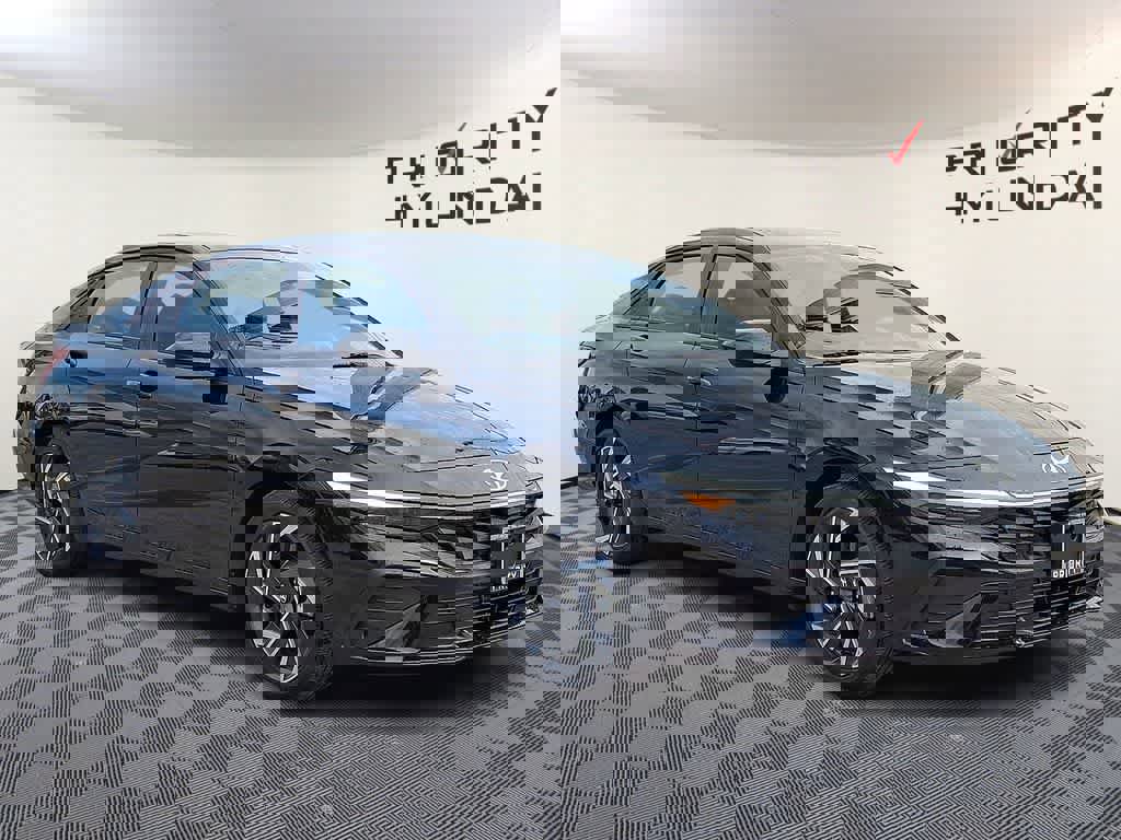 Certified 2025 Hyundai Elantra Sport image 3
