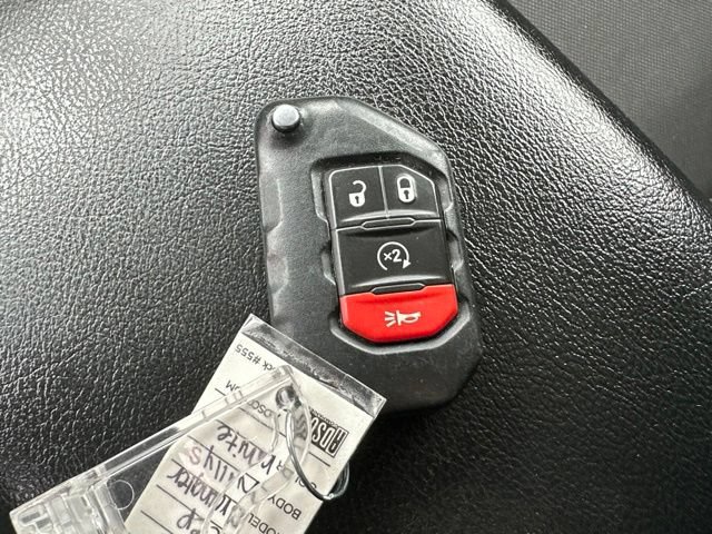 Used 2023 Jeep Wrangler Unlimited w/ Cold Weather Group AWD/4WD image 2