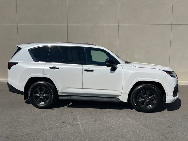 Used 2023 Lexus LX 600 4WD w/ Appearance Package image 5