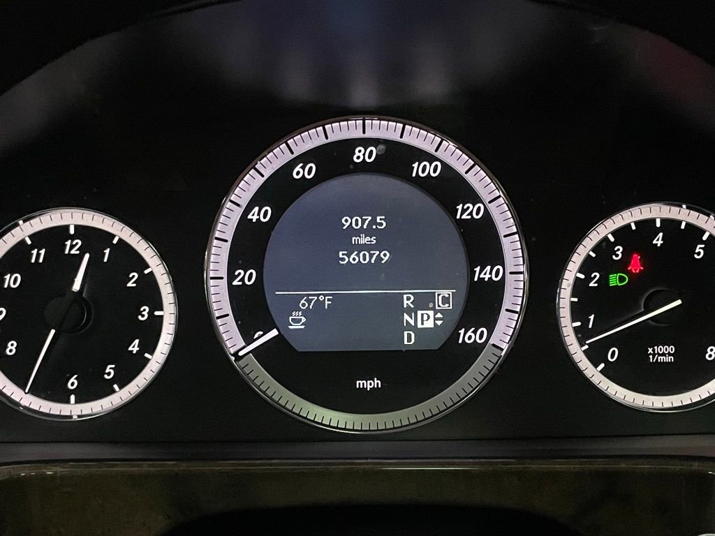 Used 2010 Mercedes-Benz E 550 4MATIC Sedan w/ Premium 2 Pkg image 18