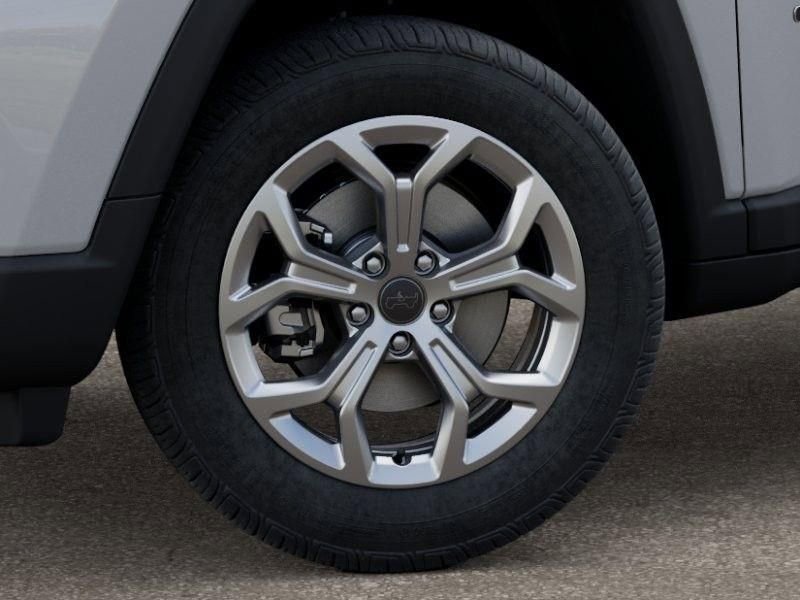 New 2025 Jeep Compass Latitude w/ Sun & Sound Group image 8