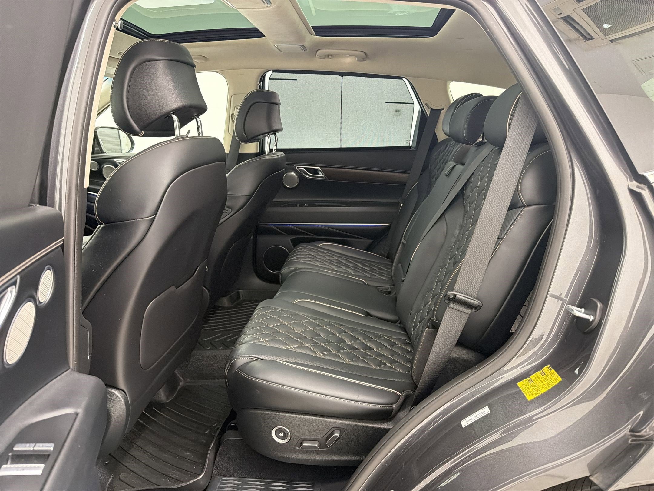 Used 2023 Genesis GV80 3.5T w/ Prestige Package image 13