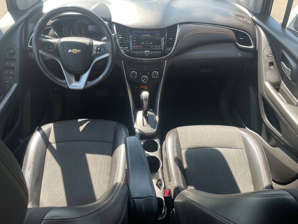 Used 2021 Chevrolet Trax LT w/ Sport Edition FWD image 17