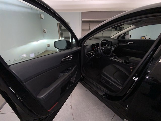 Used 2026 Kia Sportage EX image 11