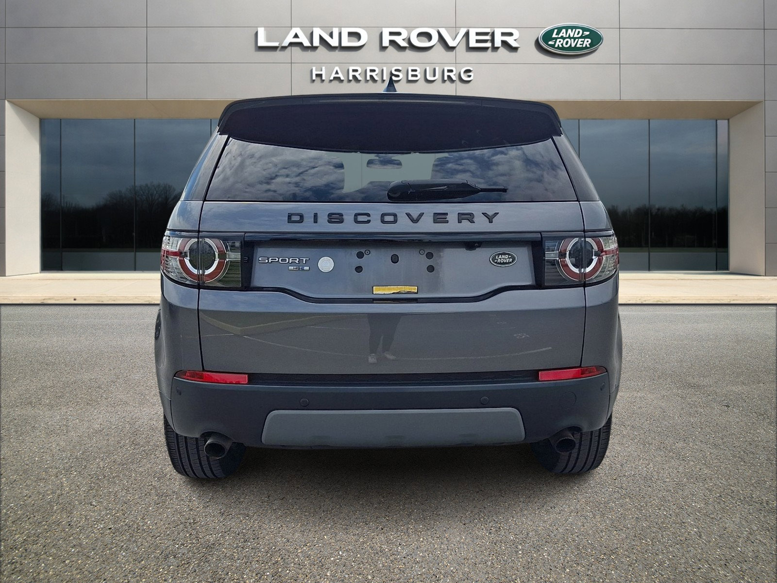 Used 2018 Land Rover Discovery Sport HSE image 3