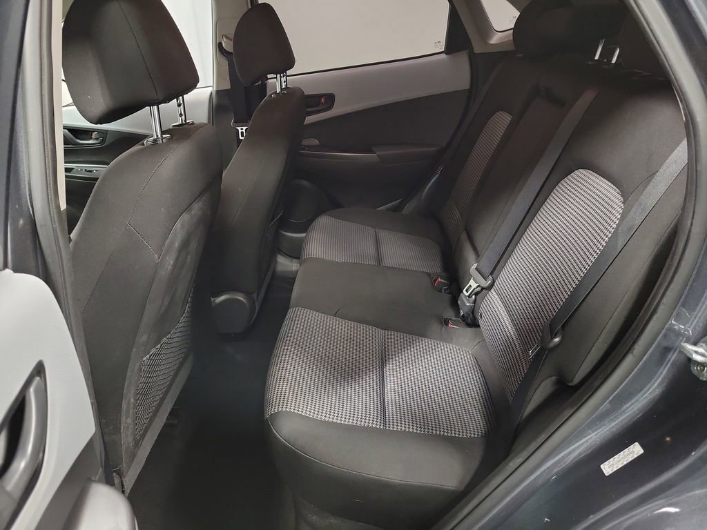 Used 2021 Hyundai Kona SE image 24