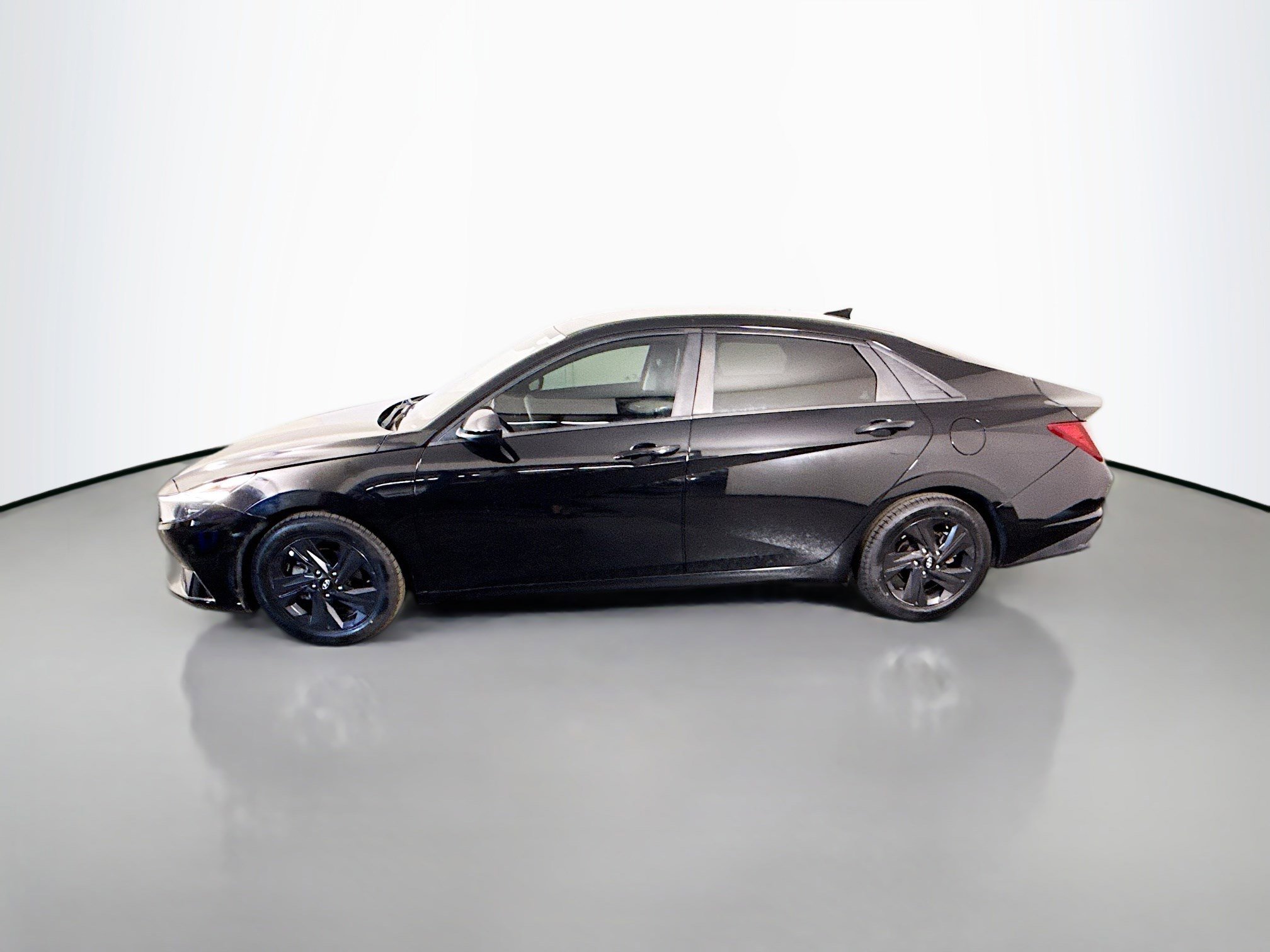 Used 2021 Hyundai Elantra SEL image 6