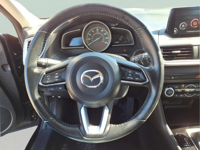 Used 2018 MAZDA MAZDA3 Touring FWD image 15