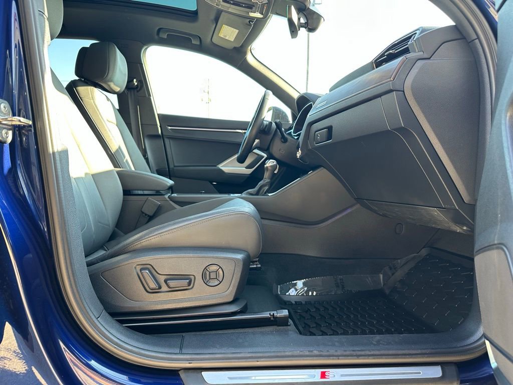 Used 2021 Audi Q3 2.0T Premium Plus w/ Premium Plus Package image 43