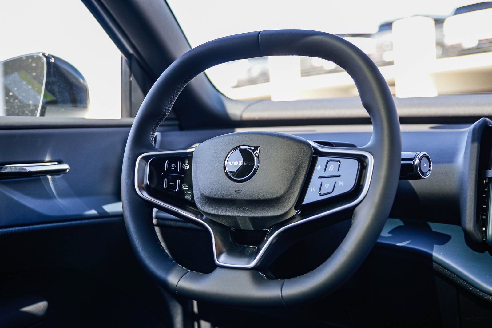 New 2026 Volvo EX30 Plus w/ Climate Package AWD/4WD image 15