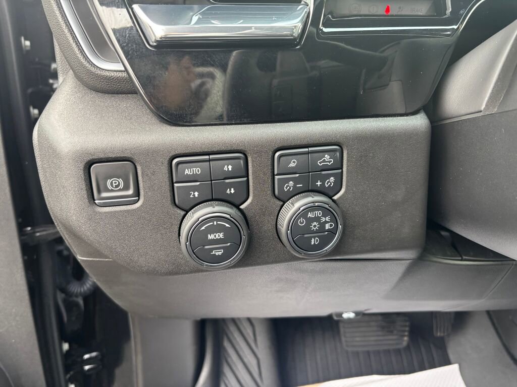 Used 2023 Chevrolet Silverado 1500 LTZ image 20