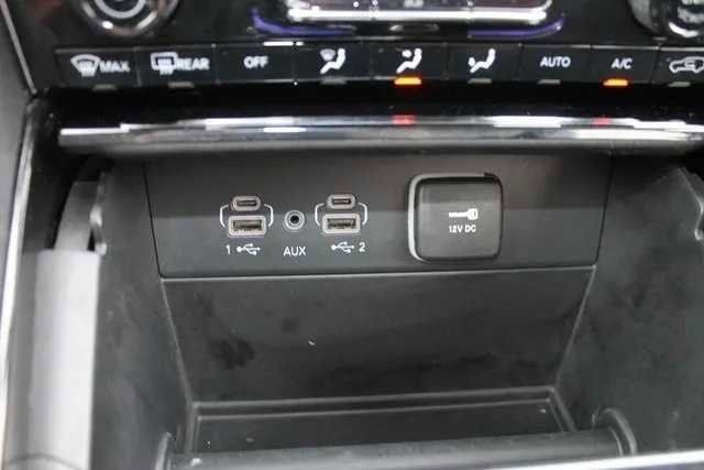 Used 2023 Jeep Grand Cherokee Laredo image 20