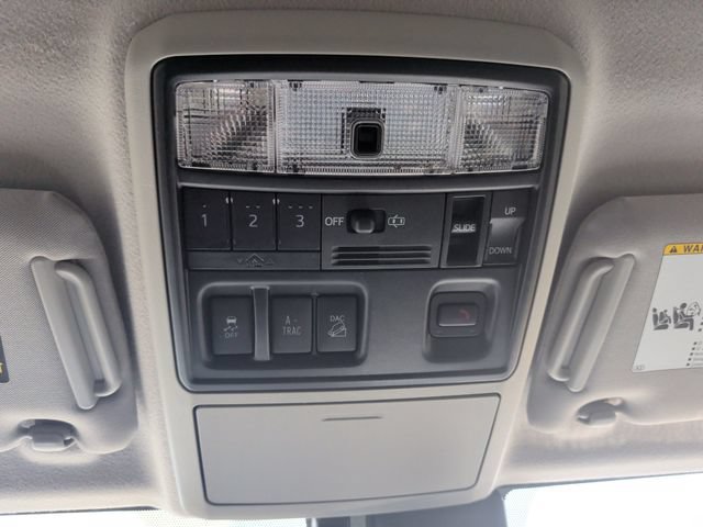 Used 2024 Toyota 4Runner Limited AWD/4WD image 29