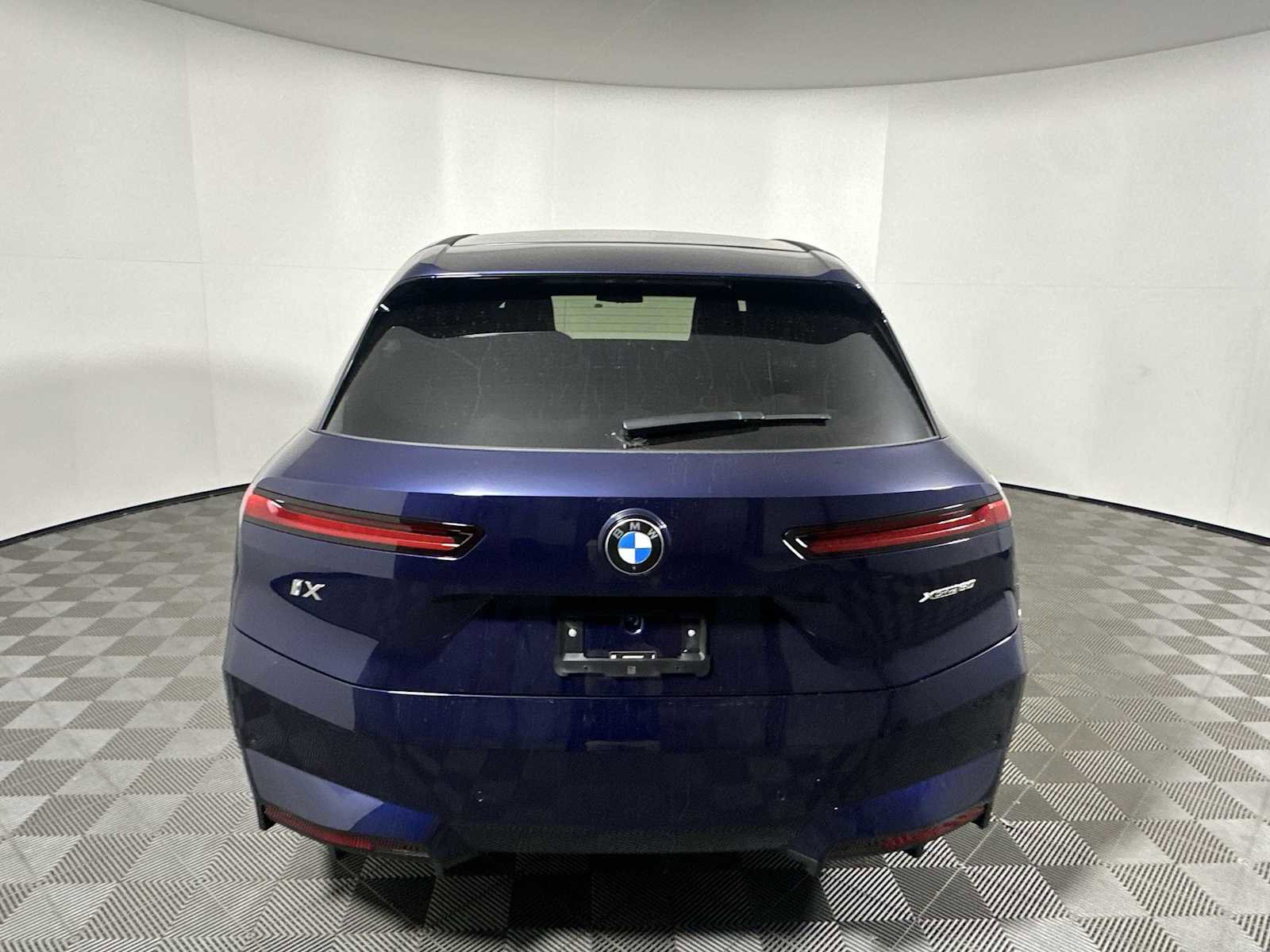 New 2026 BMW iX xDrive60 image 2
