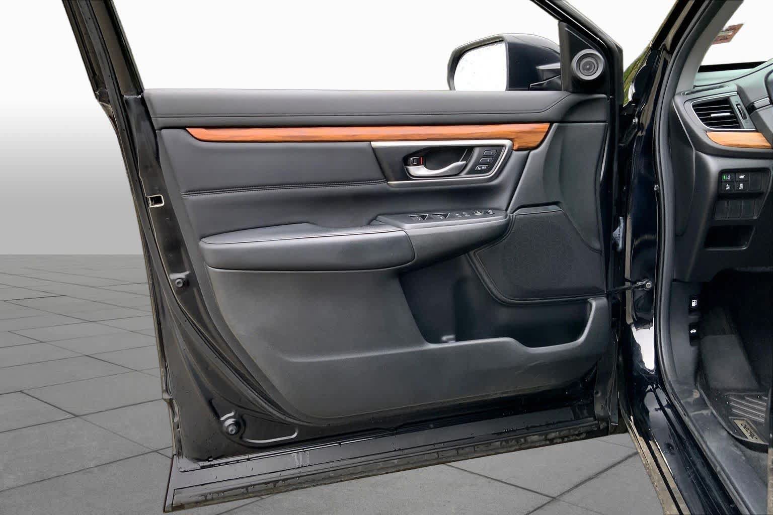 Used 2021 Honda CR-V Touring image 22