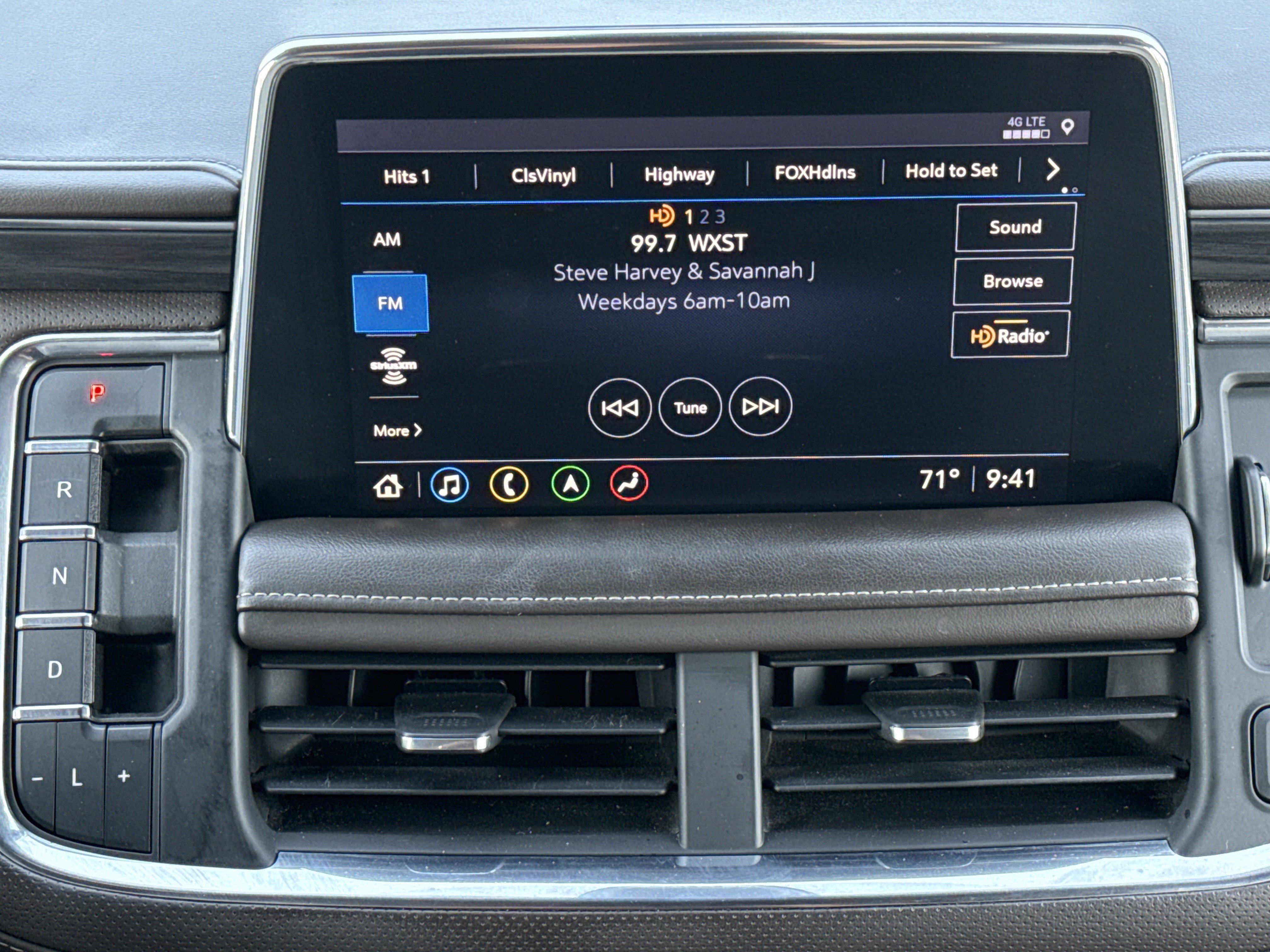 Used 2021 GMC Yukon XL SLT w/ SLT Luxury Plus Package AWD/4WD image 23