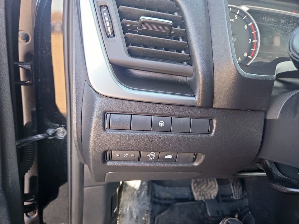 Used 2024 Nissan Rogue SV image 21