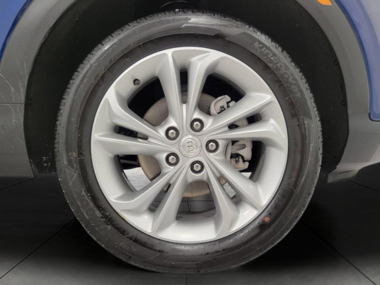 Used 2023 Buick Encore GX Preferred w/ Cold Weather Comfort Package image 4