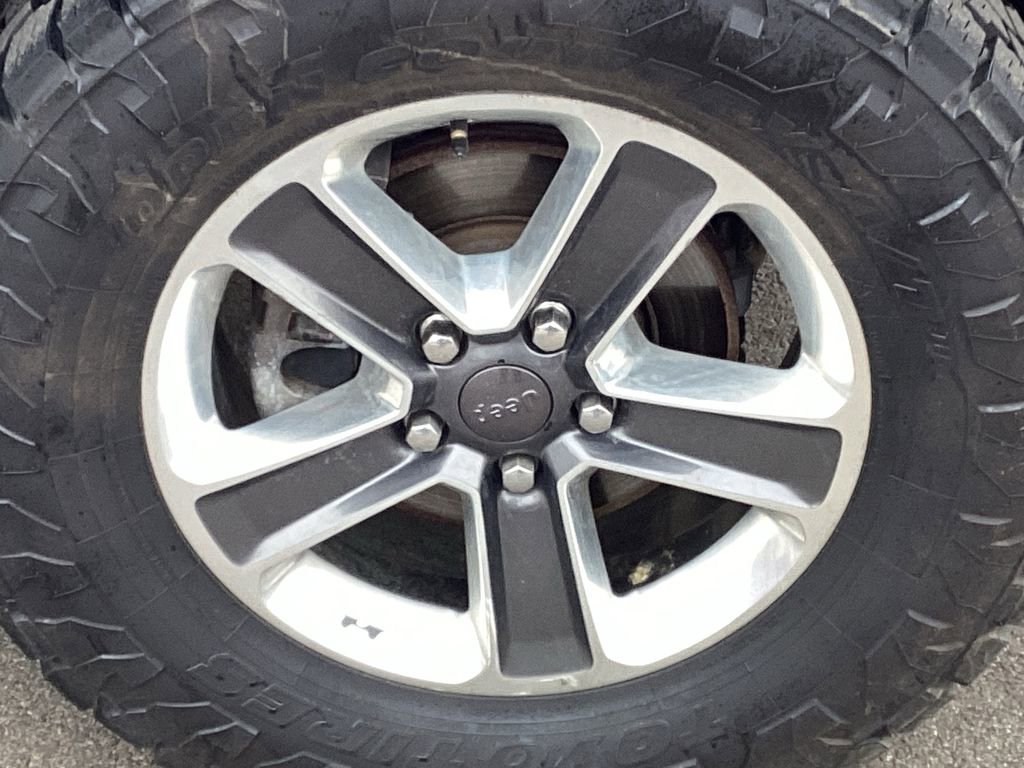 Used 2018 Jeep Wrangler Unlimited Sahara image 24