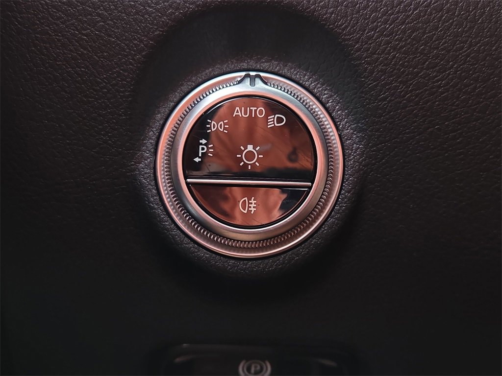 Certified 2023 Mercedes-Benz C 300 4MATIC Sedan image 30