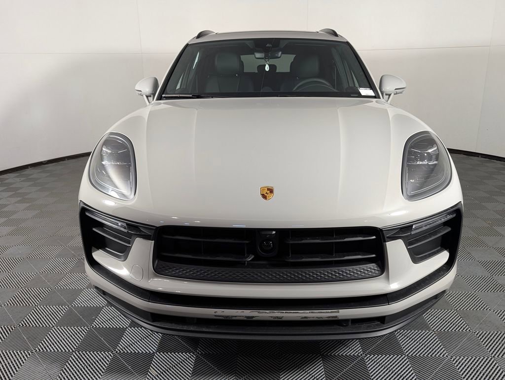 New 2026 Porsche Macan image 10