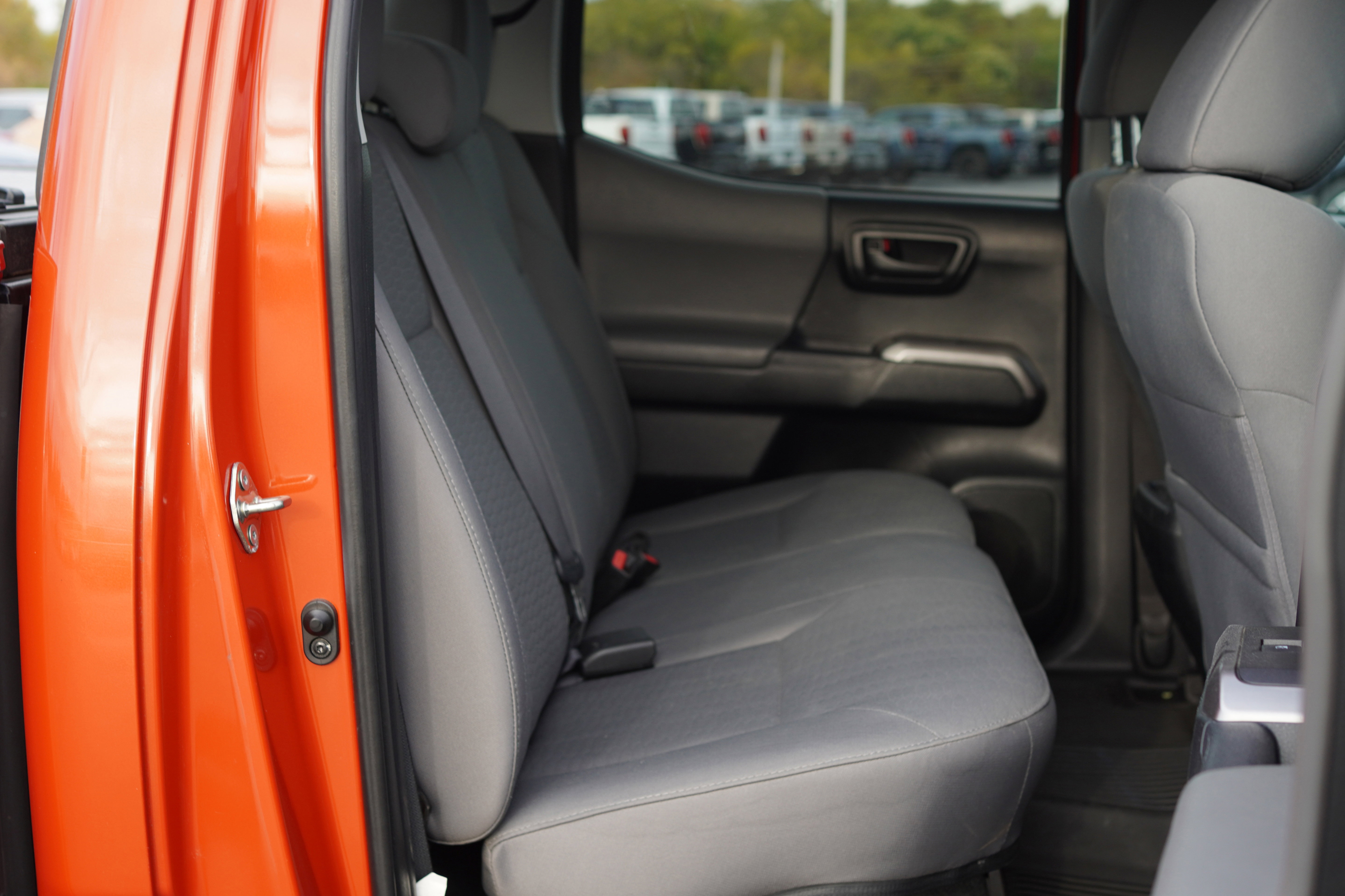 Used 2017 Toyota Tacoma SR5 image 16