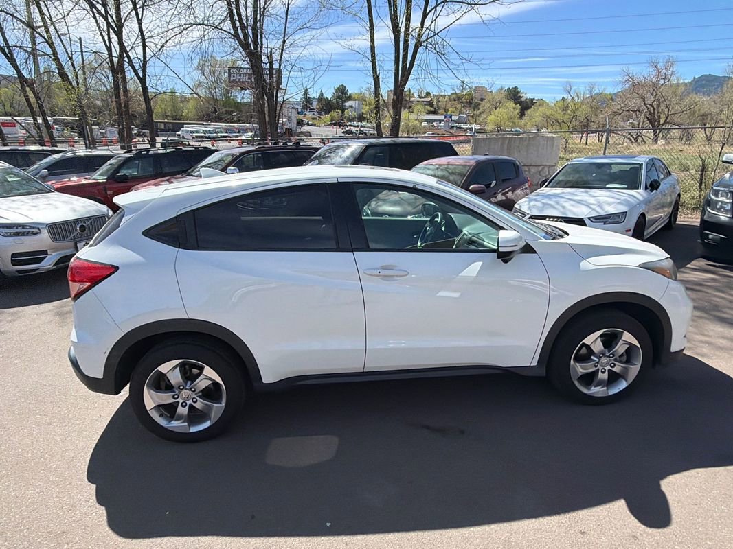 Used 2016 Honda HR-V EX image 8
