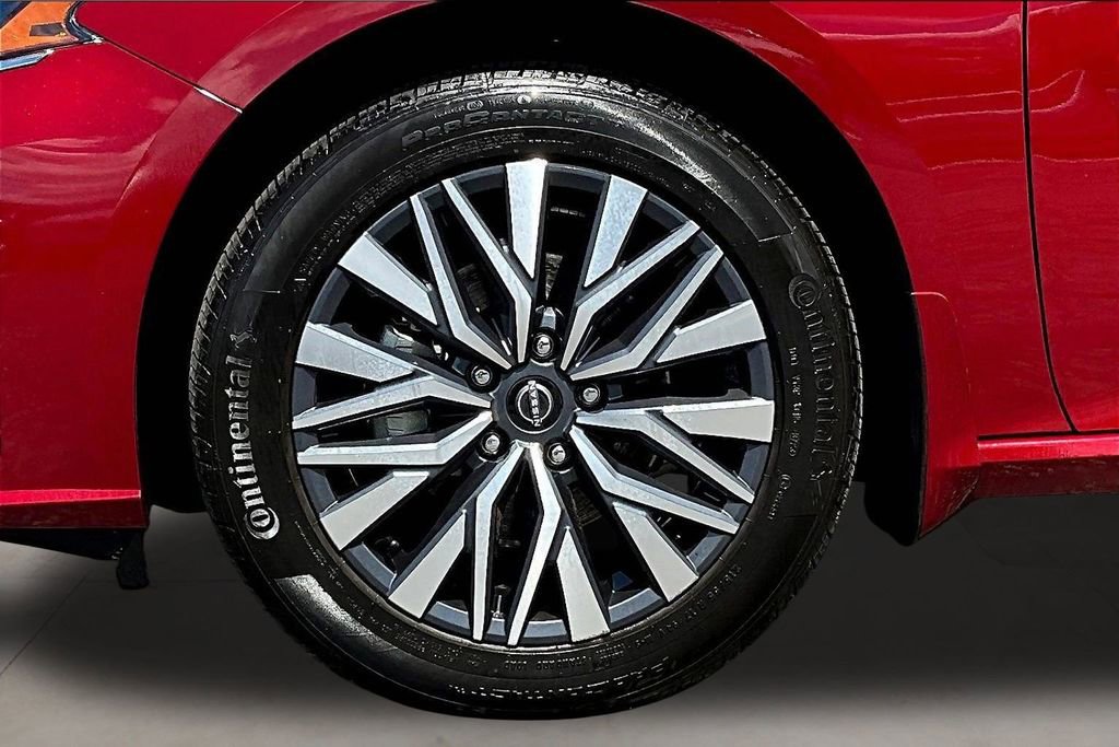 Certified 2024 Nissan Altima 2.5 SV w/ SV Premium Package AWD/4WD image 33