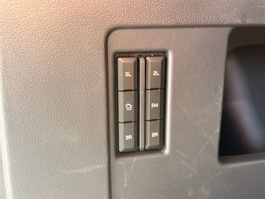 Used 2024 Ford Expedition Max XLT image 12