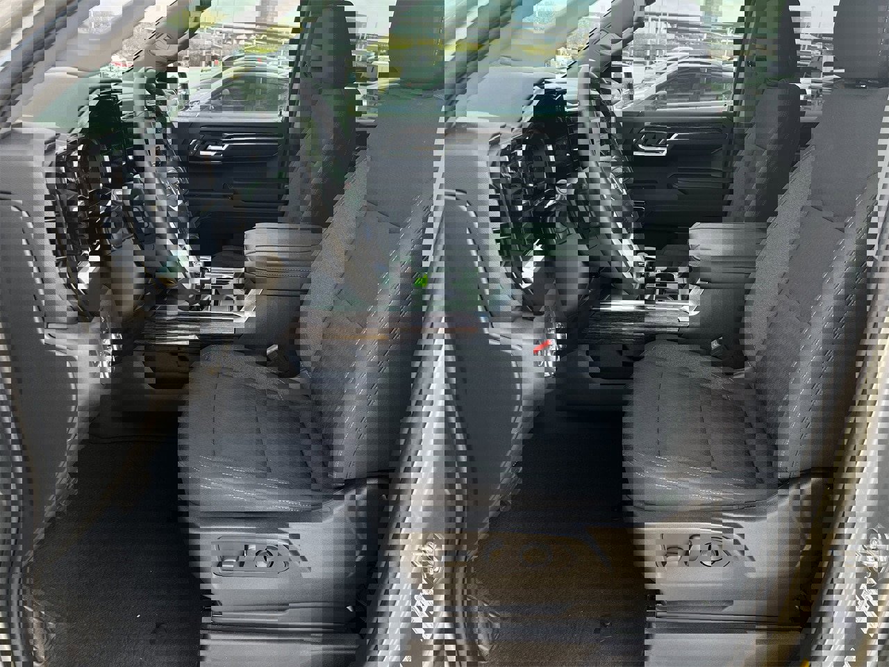 Used 2023 GMC Sierra 1500 Elevation image 24