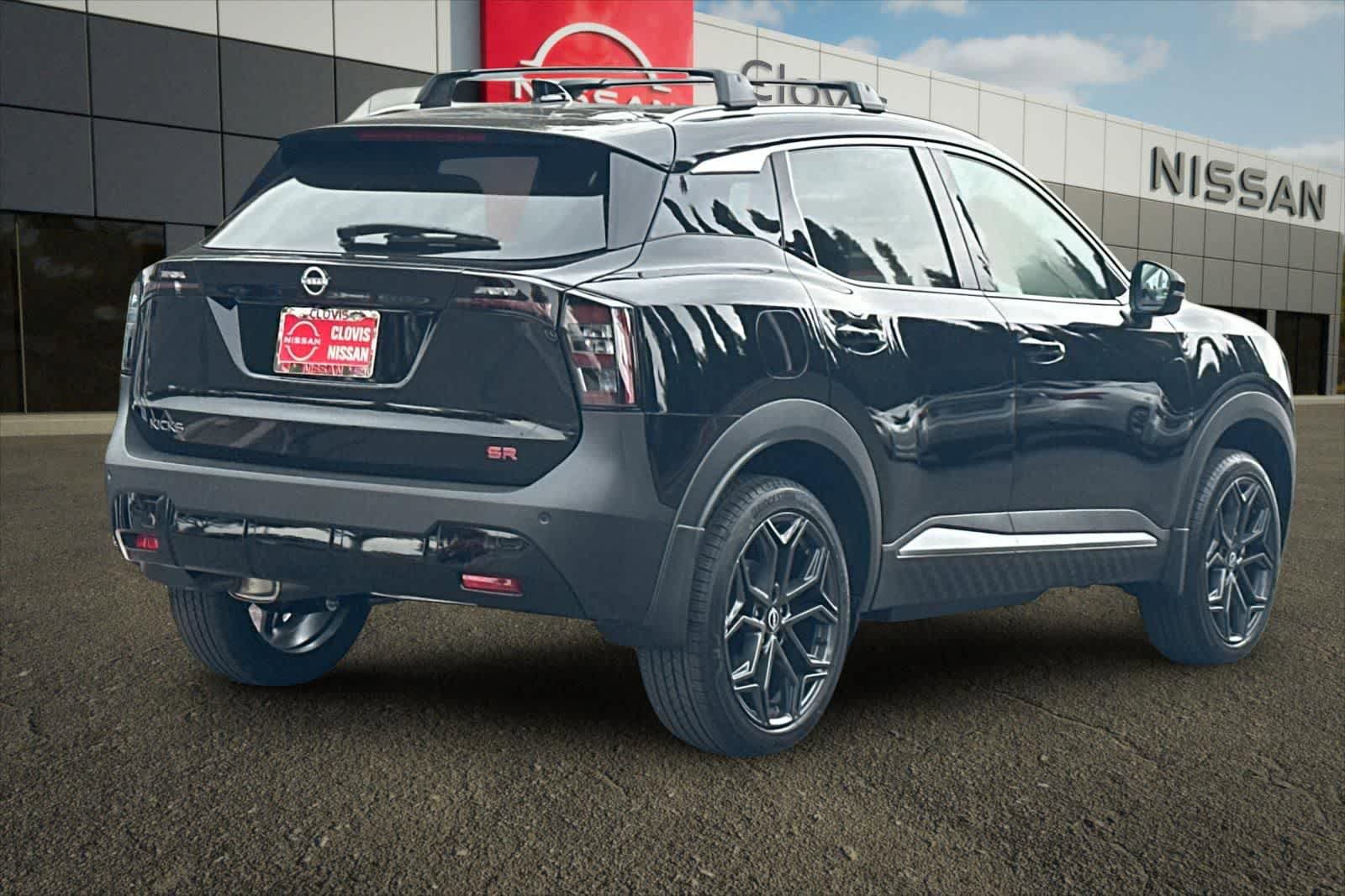 New 2026 Nissan Kicks SR FWD image 3