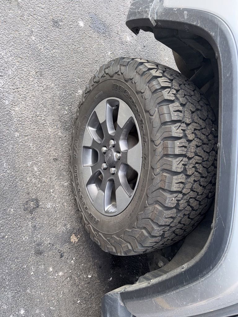 Used 2018 Jeep Wrangler Unlimited Sahara image 4