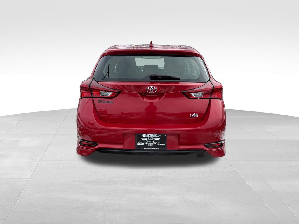 Used 2017 Toyota Corolla iM image 7