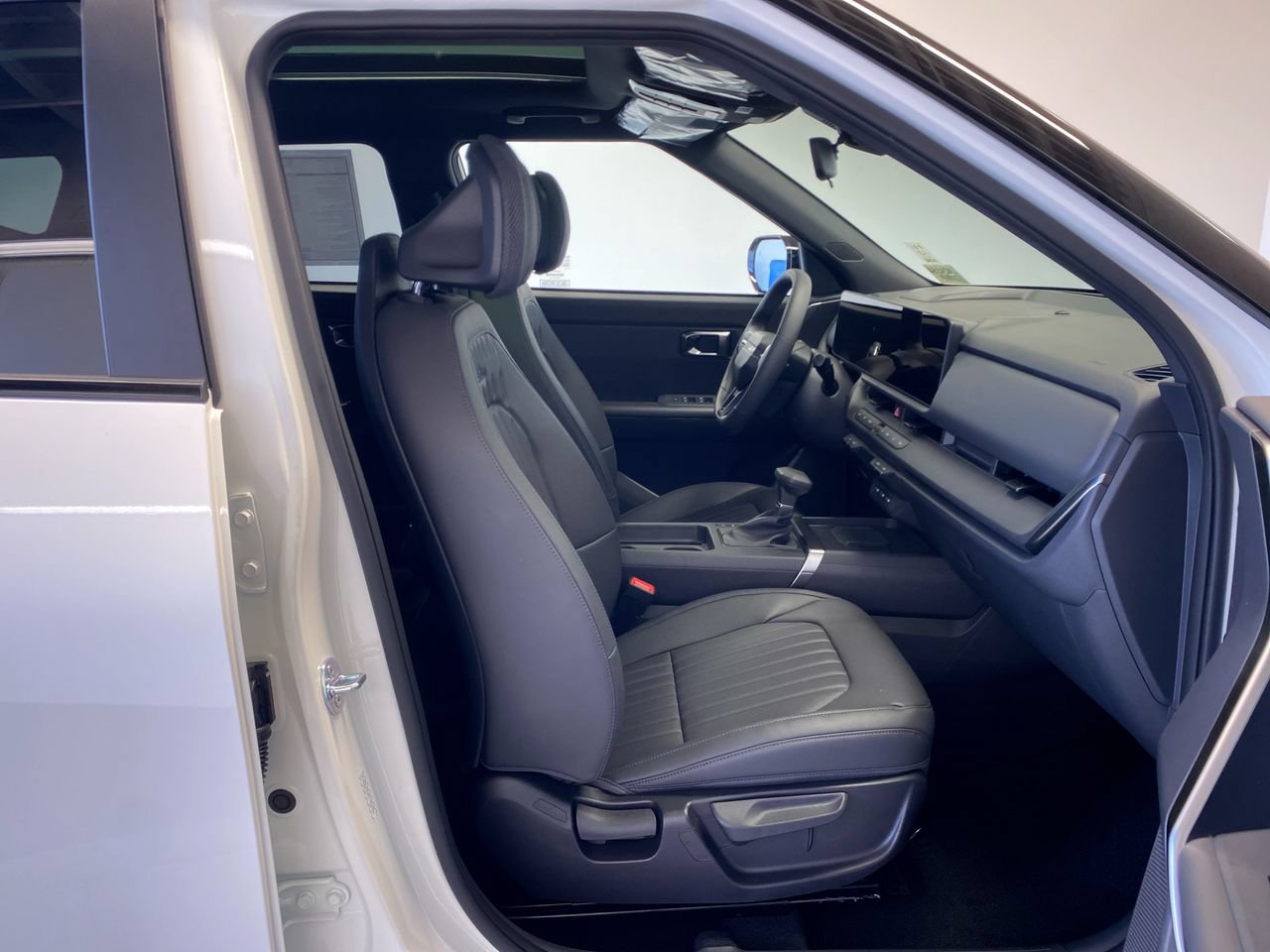 New 2027 Kia Seltos X-Line S w/ X-Line S Premium Package AWD/4WD image 29