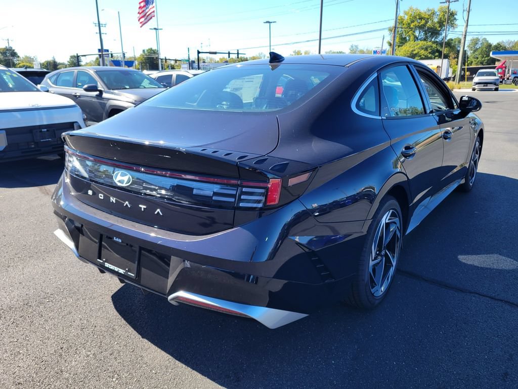 New 2026 Hyundai Sonata SEL FWD image 3