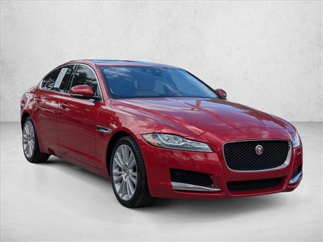 Used 2019 Jaguar XF Prestige image 3