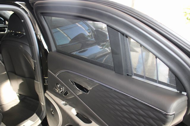 Used 2022 Bentley Flying Spur V8 image 26