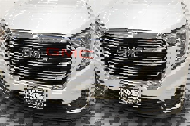 Used 2024 GMC Terrain SLT image 16