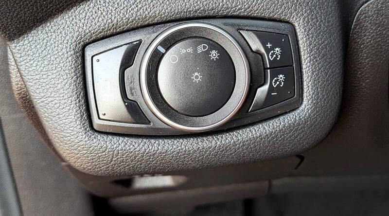 Used 2016 Ford Escape SE w/ Equipment Group 201A image 22