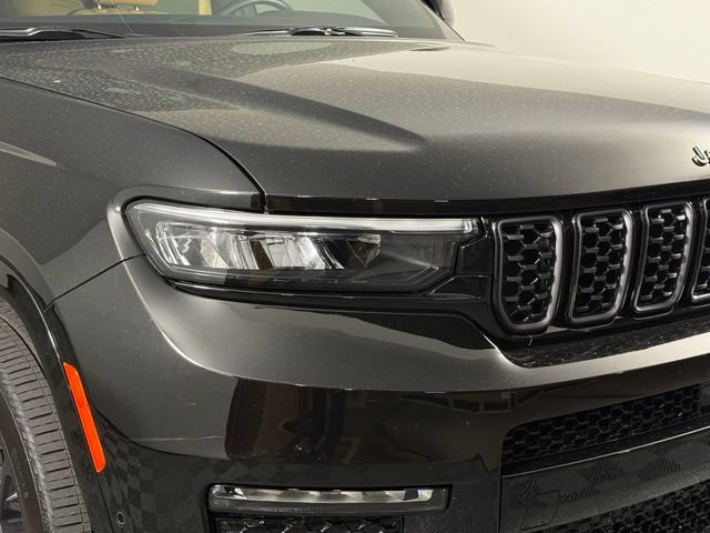 Used 2025 Jeep Grand Cherokee L Summit w/ Obsidian Package AWD/4WD image 12