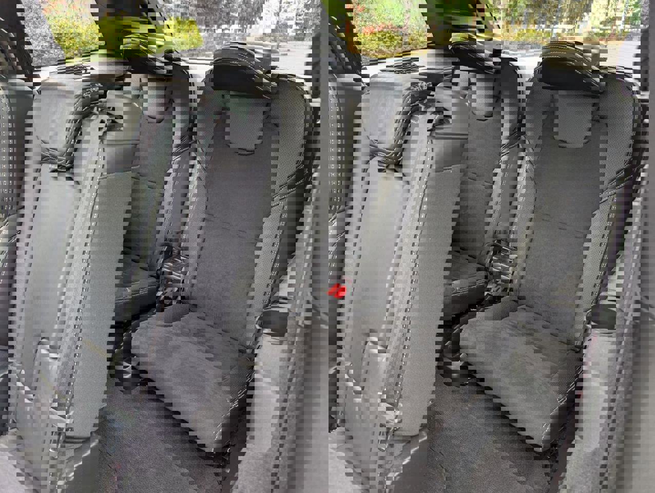 Used 2019 Volvo XC90 T8 R-Design w/ Advanced Package image 15