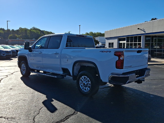 Used 2025 Chevrolet Silverado 2500 LT w/ Convenience Package AWD/4WD image 4